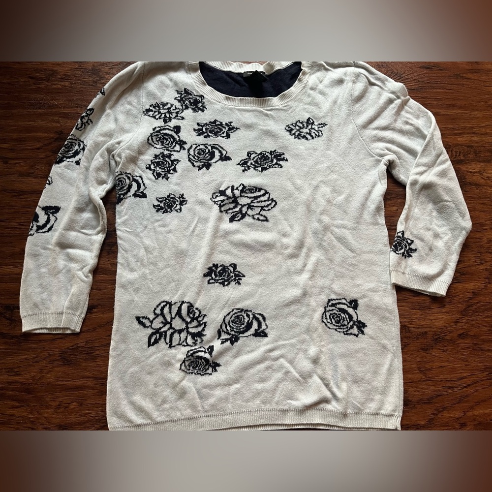 (2 for $10) Floral Patterned Sweater Ann Taylor size medium 3/4 sleeves